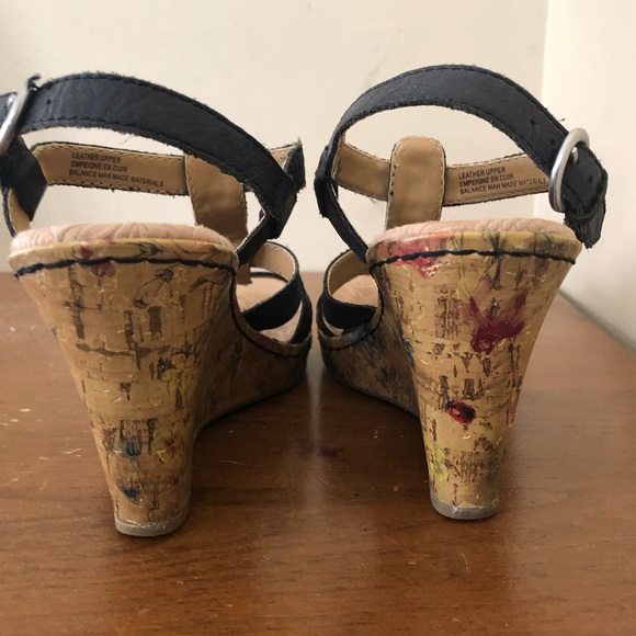 Born Floral Wedge Sandal - size 7 - Picture 9 of 14